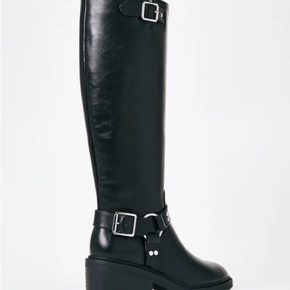 Black Knee High Boots with Buckle Details - Picture 5 of 7